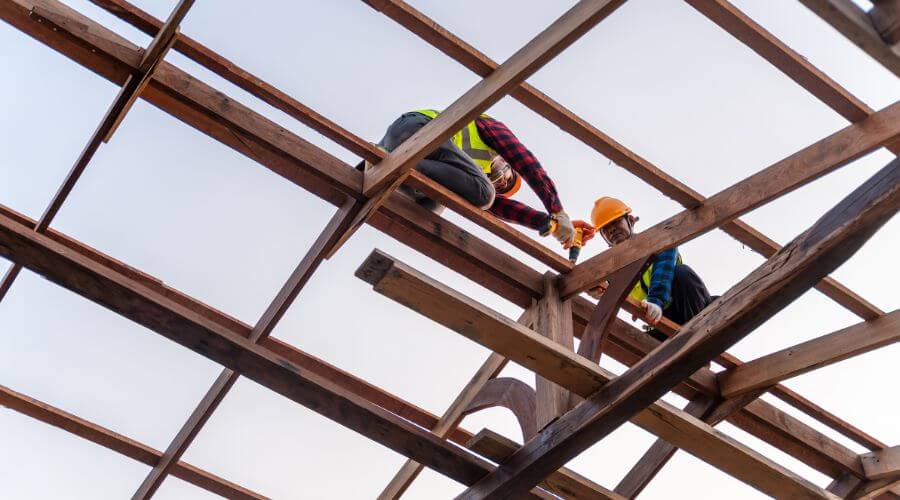 Professional gutter cleaning services in Cambria, CA